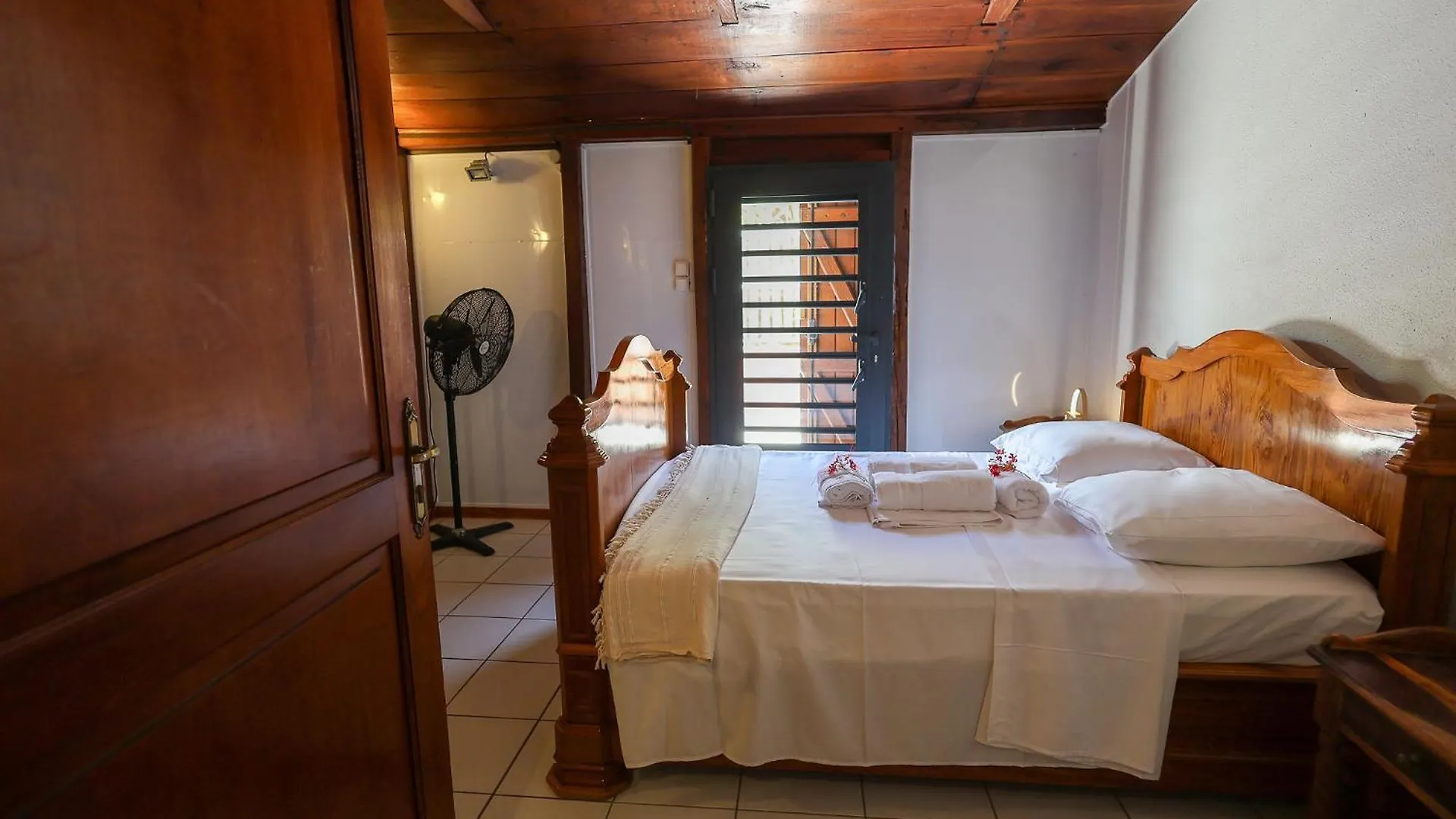 Villa Cafeiere, Bouillante, Vue Sur Mer, Proche Plage, Location Prestige Caraibes Guadeloupe