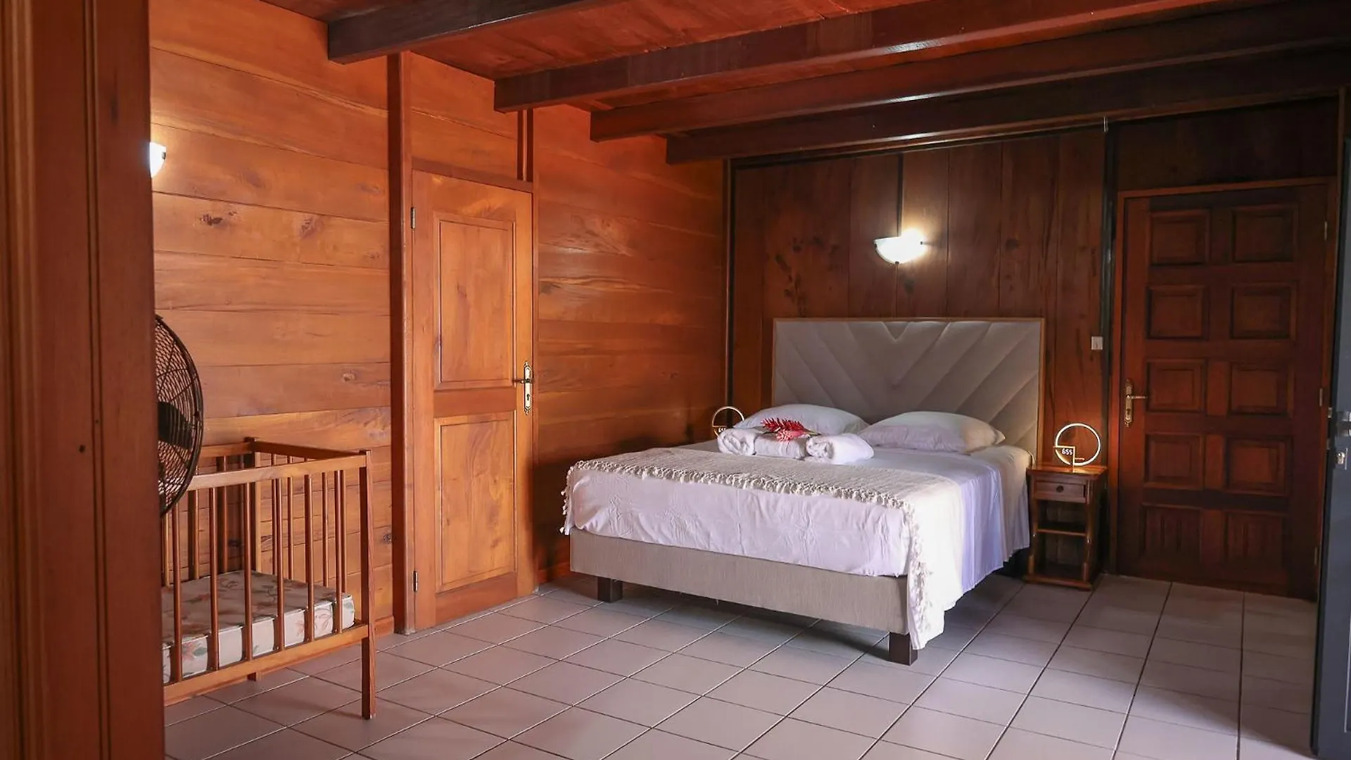 Villa Cafeiere, Bouillante, Vue Sur Mer, Proche Plage, Location Prestige Caraibes